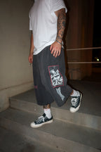 WAR IN PARADISE SWEATSHORTS